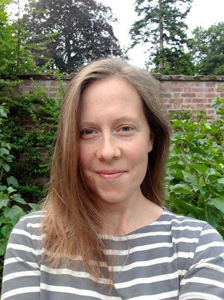 Holly Farrell