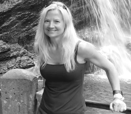 Dr Deborah Cracknell