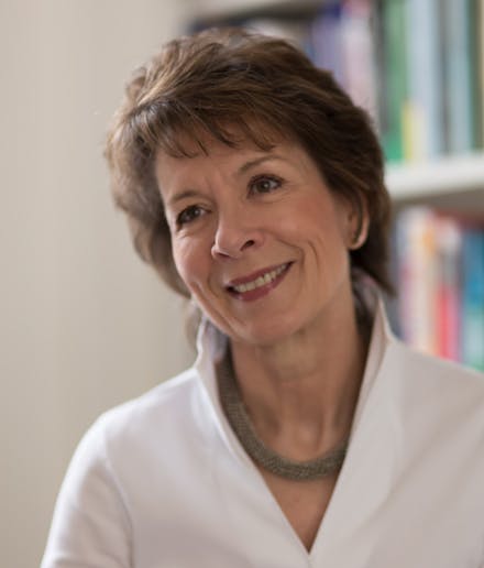 Lesley Regan